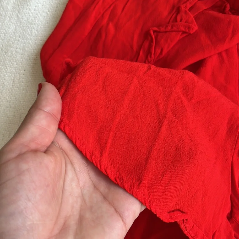 H&M‎ red shorts